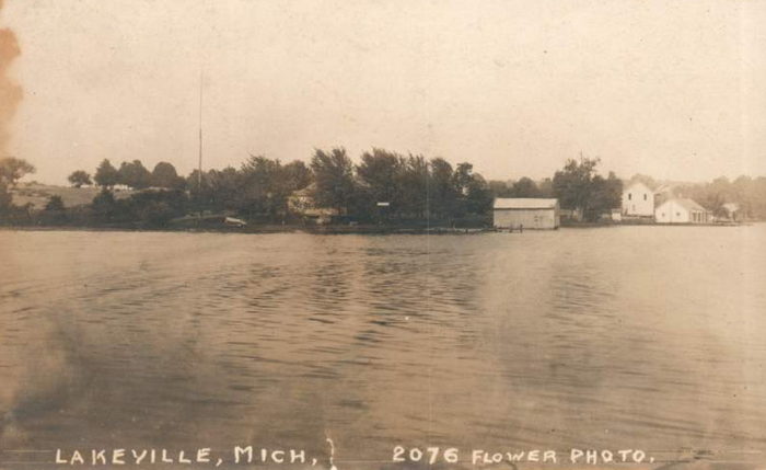 Lakeville - Old Postcard (newer photo)